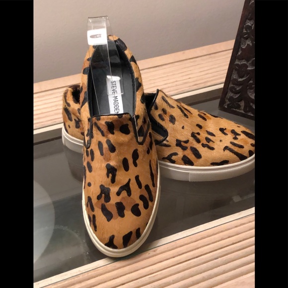 Steve Madden Cow Fur colorized leopard slip on👞… - Picture 2 of 10